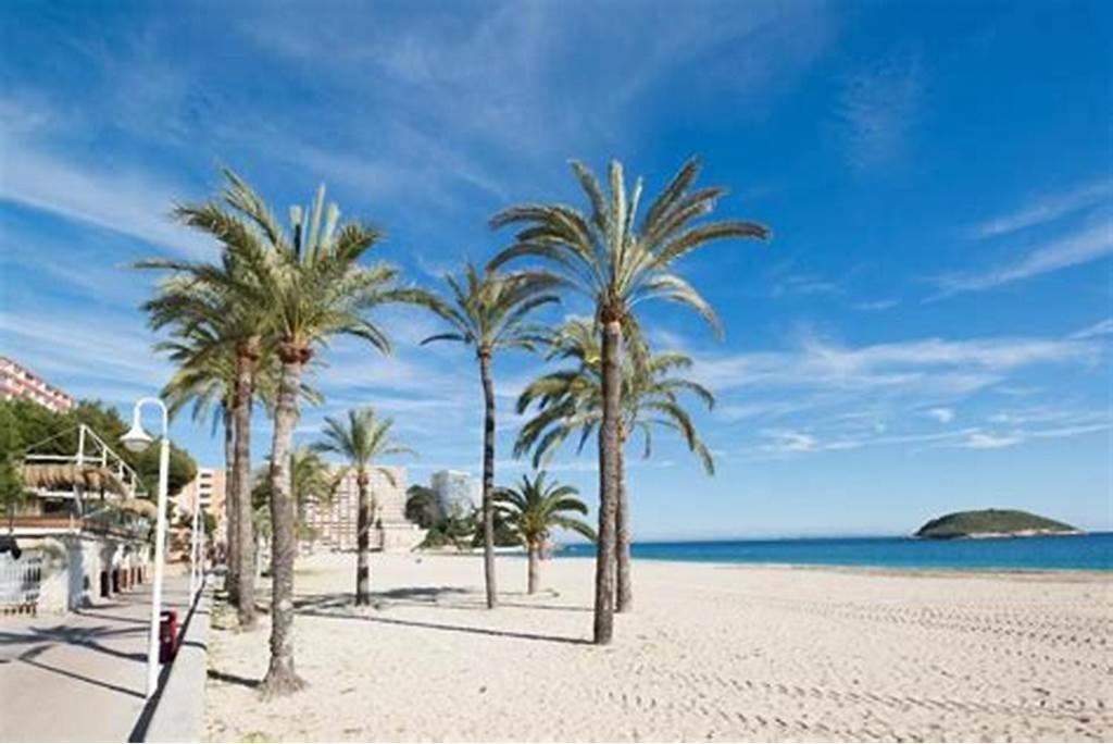 Est1-Spaciouss Appartment In The Beach, Bbq, Downtonwn, Parking, Fast Wifi Fibre Росес Екстер'єр фото