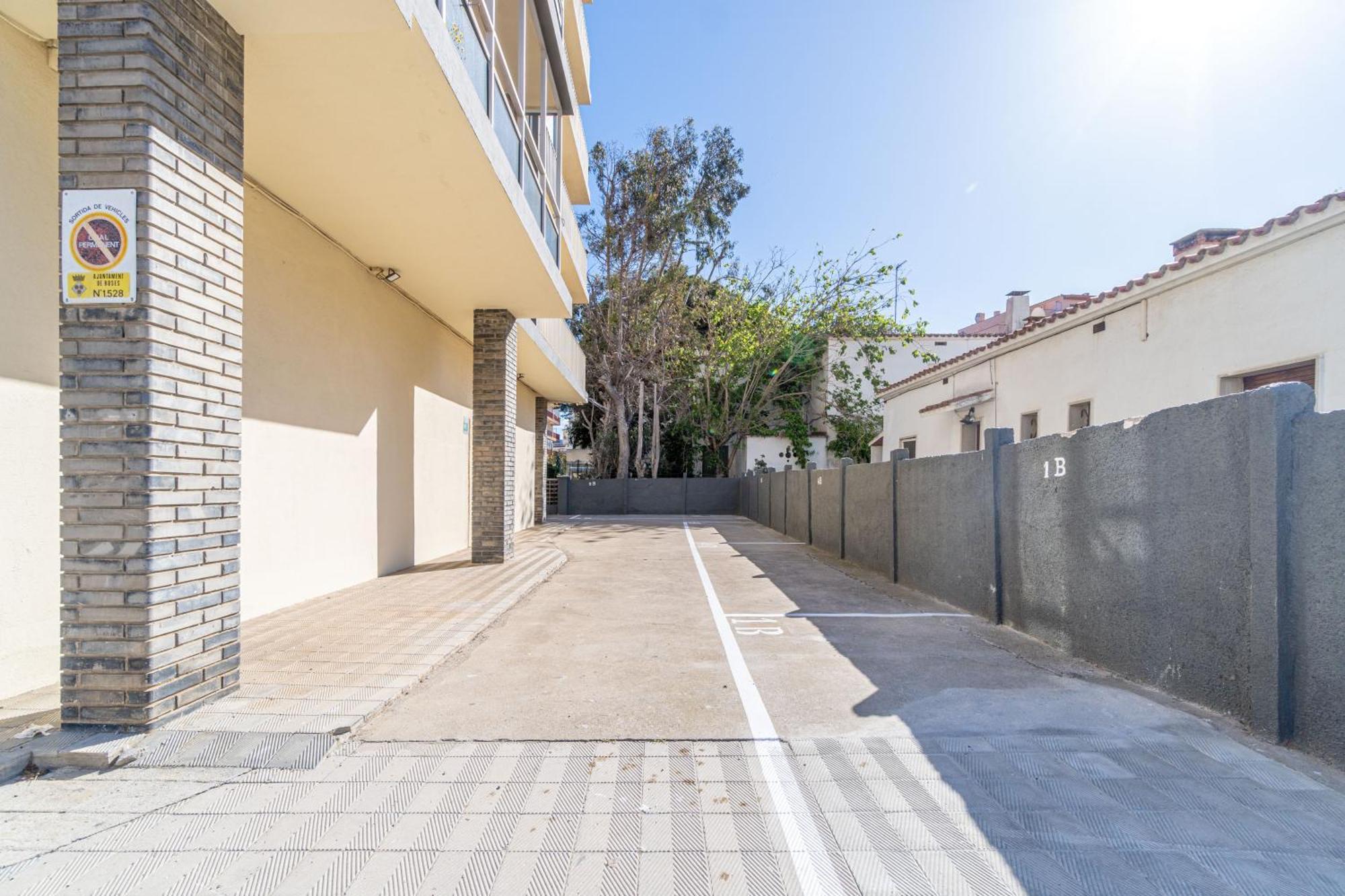 Est1-Spaciouss Appartment In The Beach, Bbq, Downtonwn, Parking, Fast Wifi Fibre Росес Екстер'єр фото
